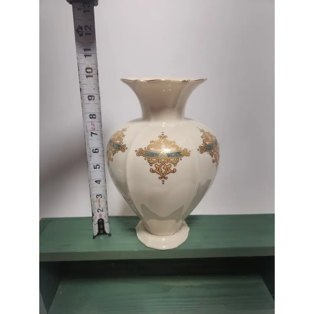 Vintage Lenox Ivory Porcelain Vase 10
